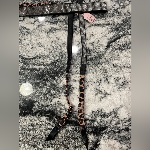 Victoria’s Secret Garter Belt Cheetah Print M/L - Picture 4 of 12